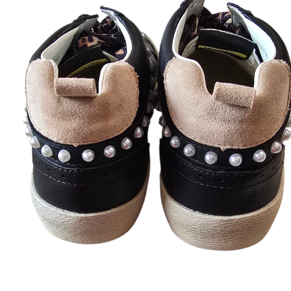 NWOB Mi.Mi Daisy Black Gold Star Sneakers Size 6 - Picture 6 of 9